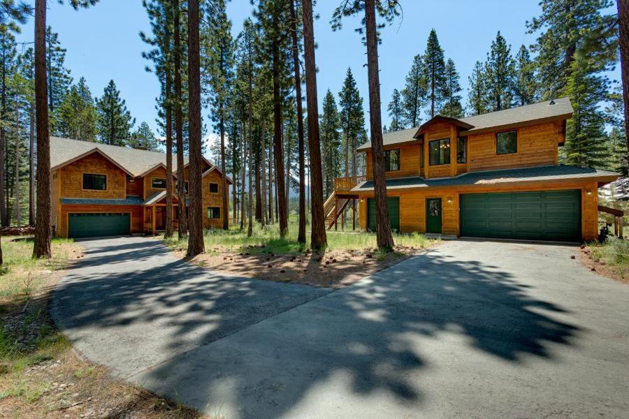 Popular attractions Area Nearby Property